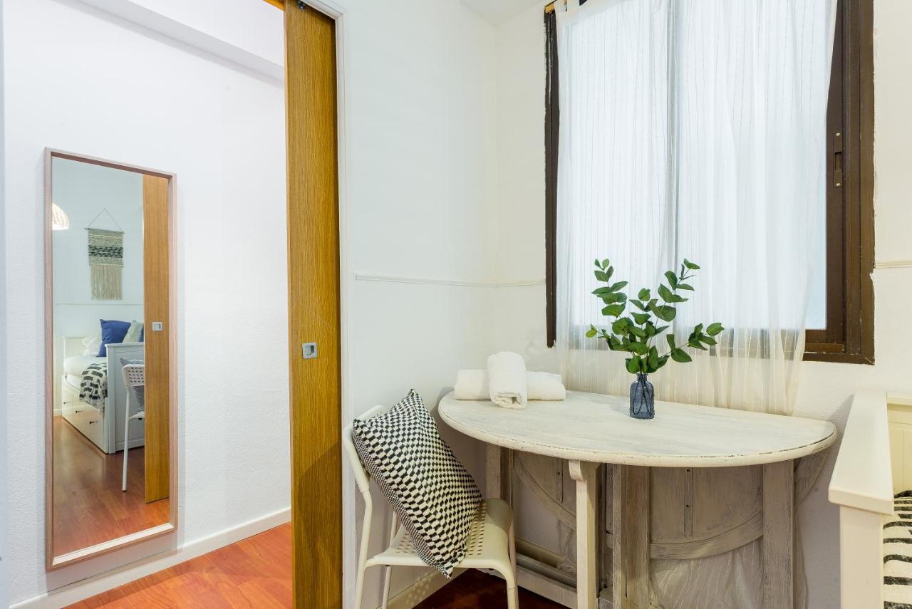 Lodging Apartments Illa Diagonal Barcelona Luaran gambar