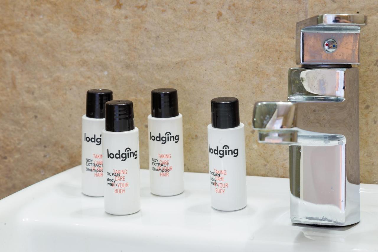 Lodging Apartments Illa Diagonal Barcelona Luaran gambar